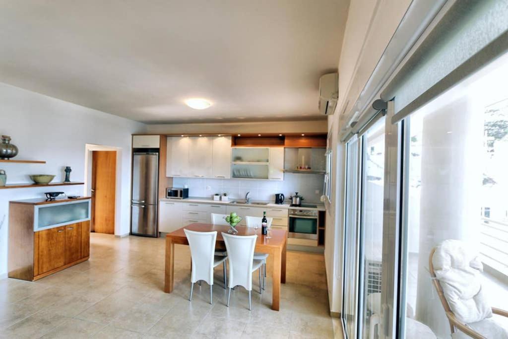 Eleni Sea View Luxury Apartment In Mades Лигарія Екстер'єр фото