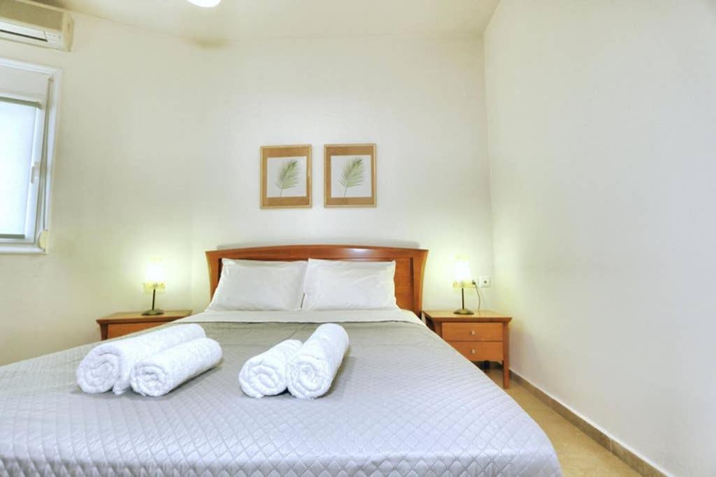 Eleni Sea View Luxury Apartment In Mades Лигарія Екстер'єр фото